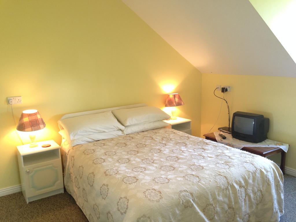 An Gleann Accommodation Milltown Malbay Room photo